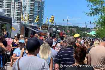 Kempenfest draws excited crowds to Barrie waterfront (20 photos) - BarrieToday