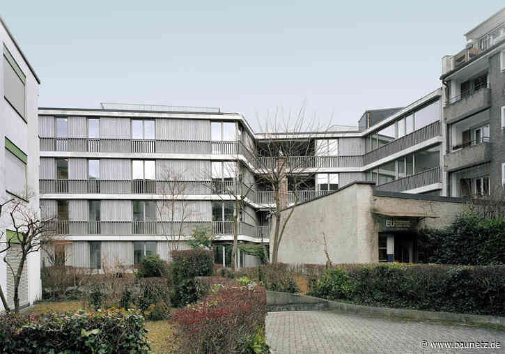 Mineralische Fronten, Holz im Hof
 - Mäandernde Wohnbebauung in Basel von Degelo Architekten