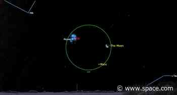 Moon to pay Mars an early morning visit on Friday (Aug. 19)