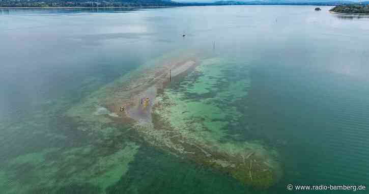 Kiesbank kommt auf dem Bodensee zum Vorschein