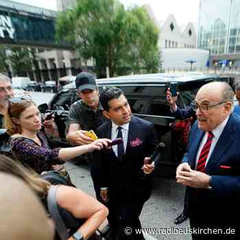 Trump-Vertrauter Giuliani vor Geschworenenjury - radioeuskirchen.de