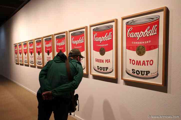 Iran’s Tehran Museum Closes After Viral Video of Silverfish Crawling Across Artwork