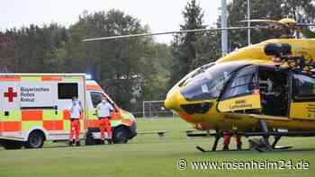 Rettungshubschrauber Christoph 1 bringt schwer erkrankte Person in Klinik