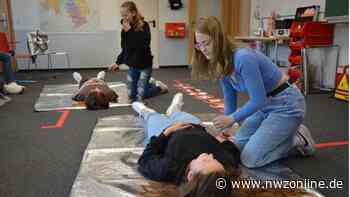 Schulsanitäter an der Garreler Oberschule: Sie sind bei Notfällen in der Schule zur Stelle - NWZonline