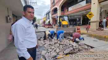 Arreglan socavón en el centro de Jalpa - NTR Zacatecas .com