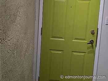 FRINGE REVIEW: Through the Lime Green Door is a swing and a miss