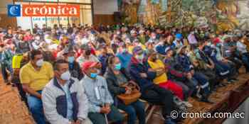 Personal municipal de Loja recibió ropa de trabajo - Diario Crónica (Ecuador)