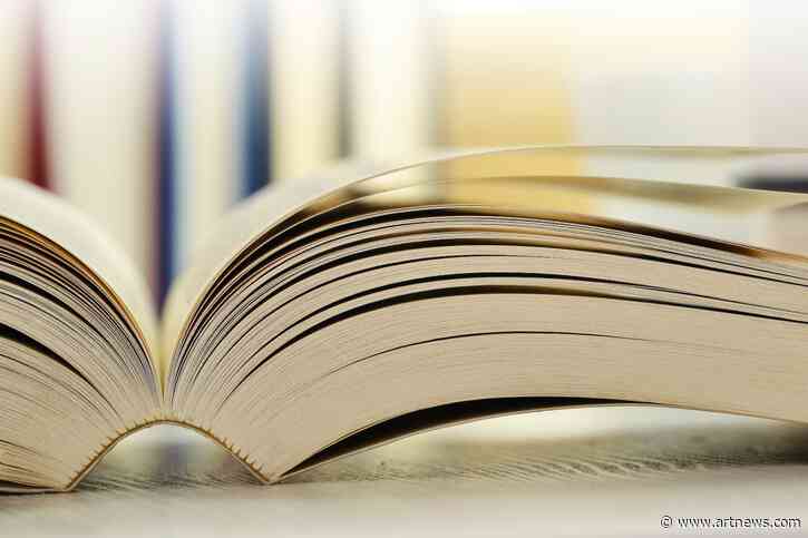 11 Essential Art History Books for Fine Arts Students