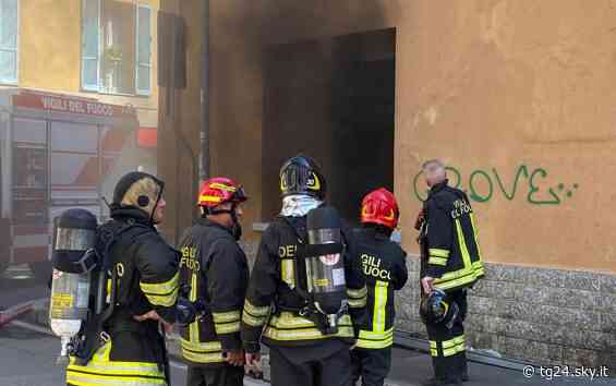 Corsico, incendia una pasticceria: arrestato 59enne - Sky Tg24