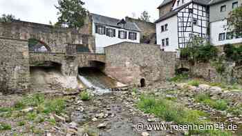 Hochwasser und Rinnsal - Erft hat mehr Kies als Wasser