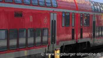 22-Jähriger tritt mit Fuß auf Fahrgast ein – Opfer wird gesucht