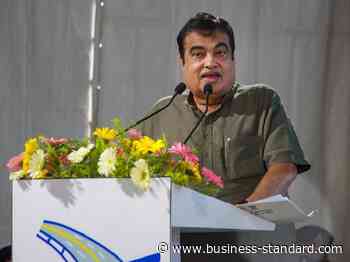 Gadkari urges Maha govt to improve public transport, use modern technology - Business Standard