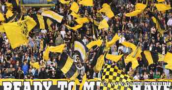 De verkoop van Vitesse-tenues moest verboden worden. Het geel-zwart van de politie is ook niet te koop in de politie-fanshop - De Gelderlander