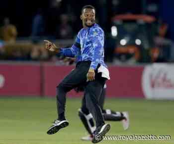 Delray Rawlins' tidy bowling helps Sussex overcome Durham - Royal Gazette