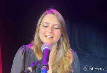 Adele Someone Like Me ★★★☆☆ | News & Features - The List