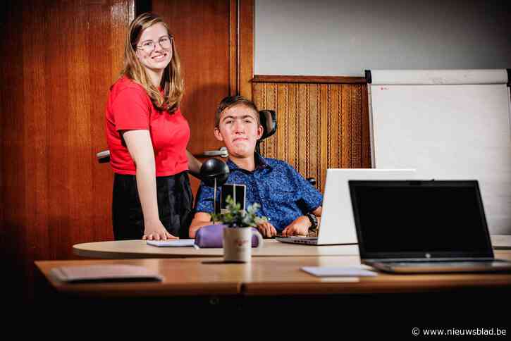 Jorrit heeft zware fysieke beperking en krijgt hulp van Onbeperkt Jobstudent: “Zelf een vakantiejob vinden, is niet zo makkelijk”