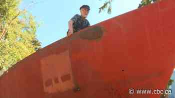Calgary man with months to live wants to give away his 10-metre long, hand-built steel boat - CBC.ca