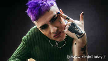 Il palcoscenico dell'Opera Beach Club di Riccione si accende con il rapper Rosa Chemical - RiminiToday