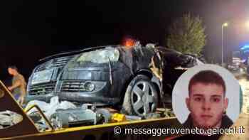 L'ultimo saluto a Marco, morto a 18 anni in un incidente stradale: “La tragedia di un minuto spazza via tutto e niente è come prima” - Il Messaggero Veneto