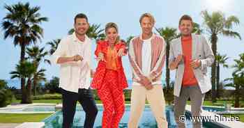 Mannen die vlotjes hoge noten halen en meeslepende dansbewegingen: 'Regi Academy' is opnieuw geopend - Het Laatste Nieuws