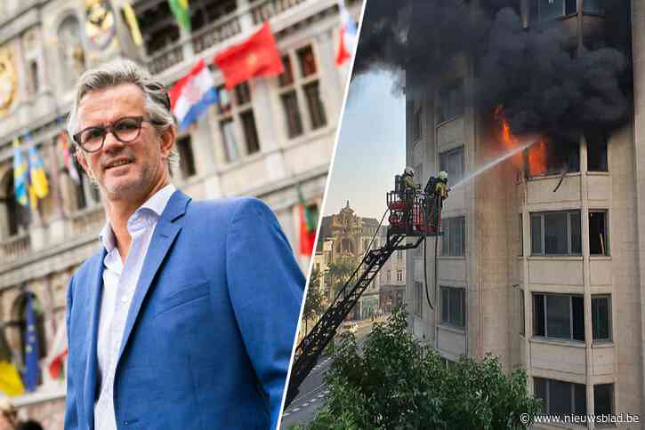 Expert na brand in Boerentoren: “Ik hou mijn hart vast voor een Antwerpse Notre-Dame”