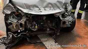 Rechte Spur nach Unfall auf A94 bei Marktl wieder für Verkehr freigegeben