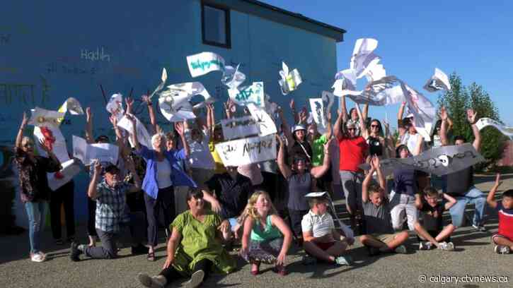 Innisfail's 'Welcome' mural promotes joy, inclusivity in central Alberta town