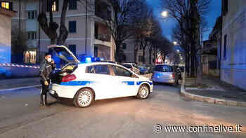 Avezzano, in preda all'alcol distrugge auto parcheggiata in centro - ConfineLive