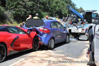 Five-vehicle crash shuts down highway lanes through Nanaimo - Nanaimo Bulletin