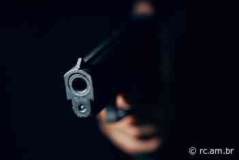 Família é rendida e ameaçada em assalto no Centro de Brusque - Rádio Cidade