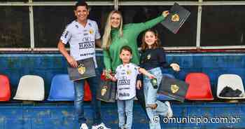 Brusque Futebol Clube realiza sonho de torcedor de cinco anos; confira fotos - O Município