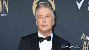 Alec Baldwin: Schauspieler denkt täglich an "Rust"-Tragödie - STERN.de