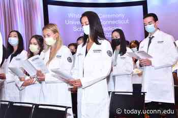 Back to School for UConn Medical School with a 110 New White Coats - UConn Today - University of Connecticut