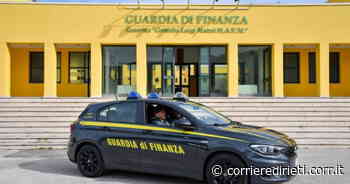 Rieti, sequestrati dalla guardia di finanza centinaia di auricolari hi-tech contraffatti - Corriere di Rieti