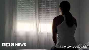 Southampton abuse survivors turned away from refuges over lack of space - BBC