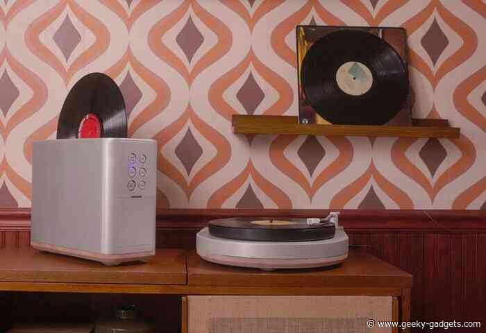 VinylSonic vinyl record turntable and ultrasonic cleaner