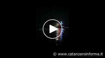 Affondata imbarcazione al largo di Soverato, portate in salvo le persone a bordo - CatanzaroInforma