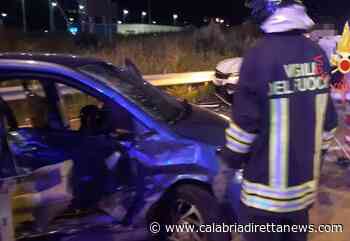 Incidente sulla ss 106 a Soverato, giovane estratto dalle lamiere - calabriadirettanews