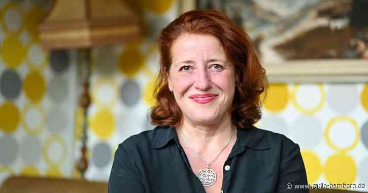 Kabarettistin setzt beim Kochen auf den Holzlöffel ihrer Oma