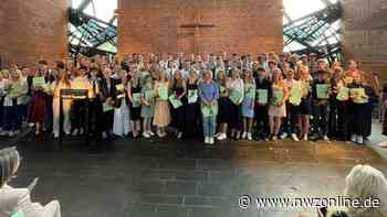 Mariengymnasium Jever überreicht Zeugnisse an 98 Abiturienten: Schulentlassung als Etappe einer Heldenreise - NWZonline