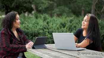 New Hamilton program helps Indigenous single moms get a diploma and 'build confidence' - CBC.ca