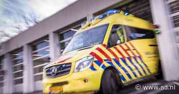 Fietser loopt zware hoofdwond op na aanrijding met auto in Roermond - AD