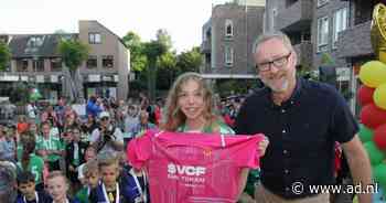 Eindelijk weer hulde voor jonge kampioenen van Berg en Dal: Evi (12) wint keepersshirt van Cillessen - AD