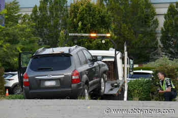 VIDEO: Fatal two-car crash closes Langley Bypass in east Surrey overnight
