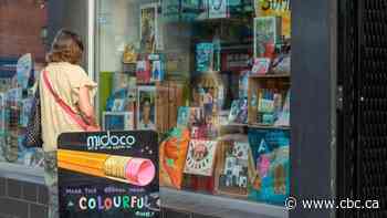 Financial experts, deal-finders share tips for back-to-school savings as prices rise