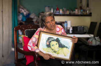 Doctors delayed a pregnant teen's chemo because it could harm her fetus. Cancer killed them both.