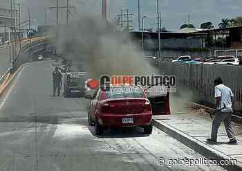¡Fuegooo! Se incendia auto sobre el bulevar Adolfo Ruiz Cortines en Poza Rica - Golpe Político
