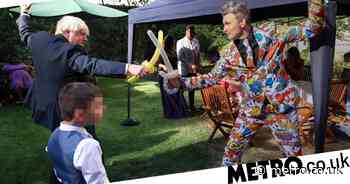 Boris Johnson duels in balloon sword fight in final weeks at No 10 - Metro.co.uk