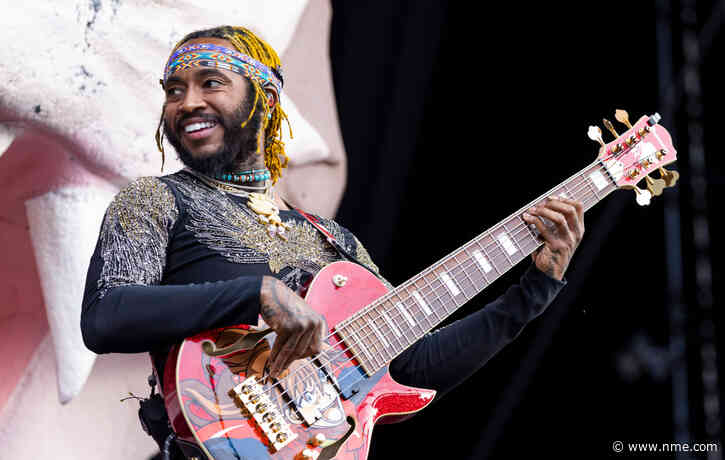 Thundercat show put on hold as a would-be singer attempts to perform for his audience