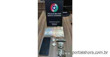 TRÁFICO EM IMBITUBA: Dois homens são presos no município após serem flagrados pela polícia vendendo drogas - Portal AHora